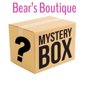 NWT 5 item mystery box minimum $200 value